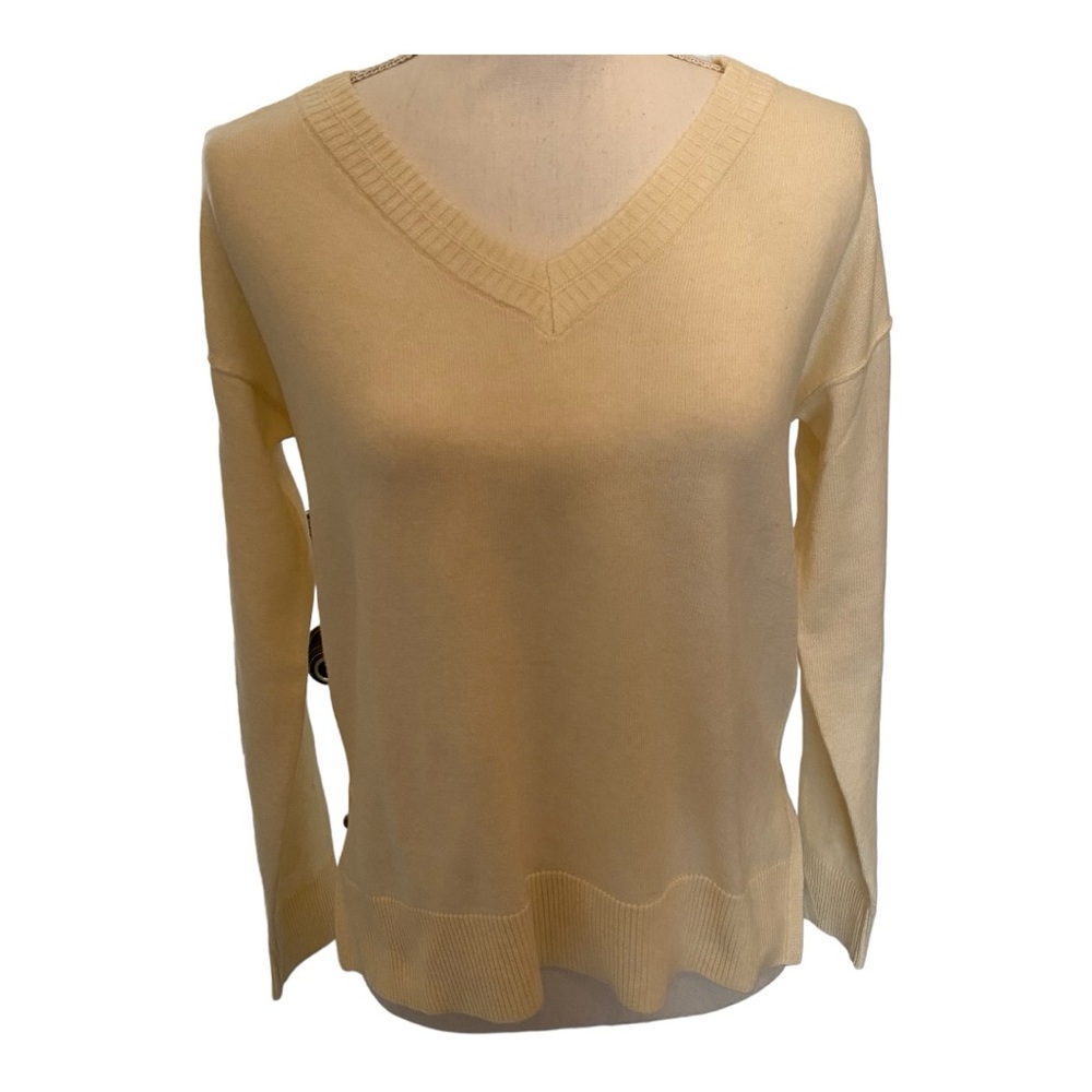 Knox Rose V- Neck sweater NWT